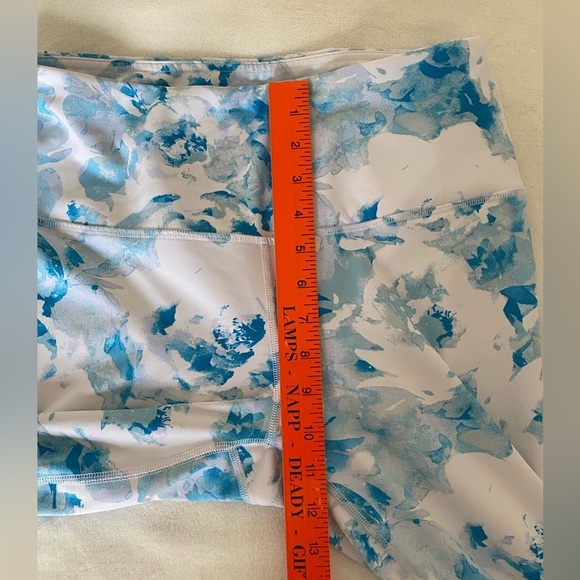 Velocity Women’s Capri Leggings Large Blue White Floral Coastal‎ Workout Gym - Picture 10 of 12